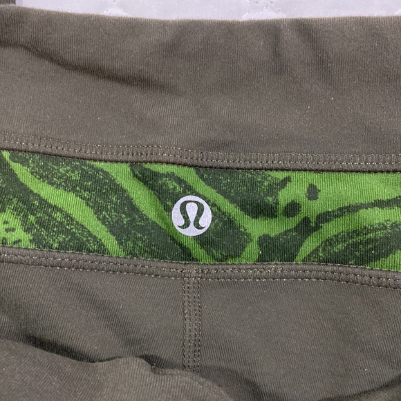 Lululemon - Picture 2 of 3